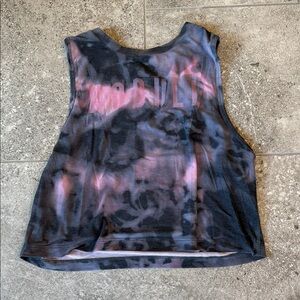 Nobull tie dye crop muscle tank top. Medium.
